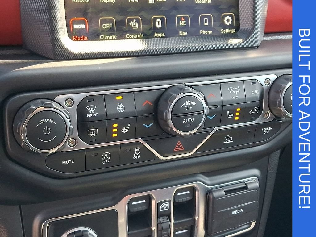 Used 2022 Jeep Gladiator Rubicon w/ LED Lighting Group AWD/4WD image 15