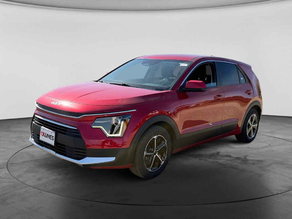 Used 2025 Kia Niro LX FWD image 4