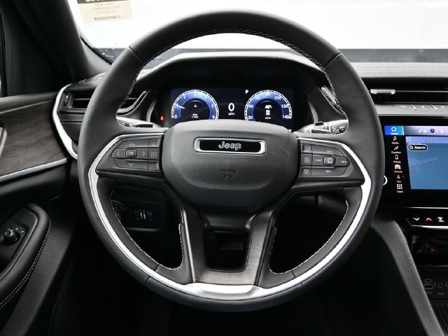 New 2026 Jeep Grand Cherokee Altitude AWD/4WD image 23