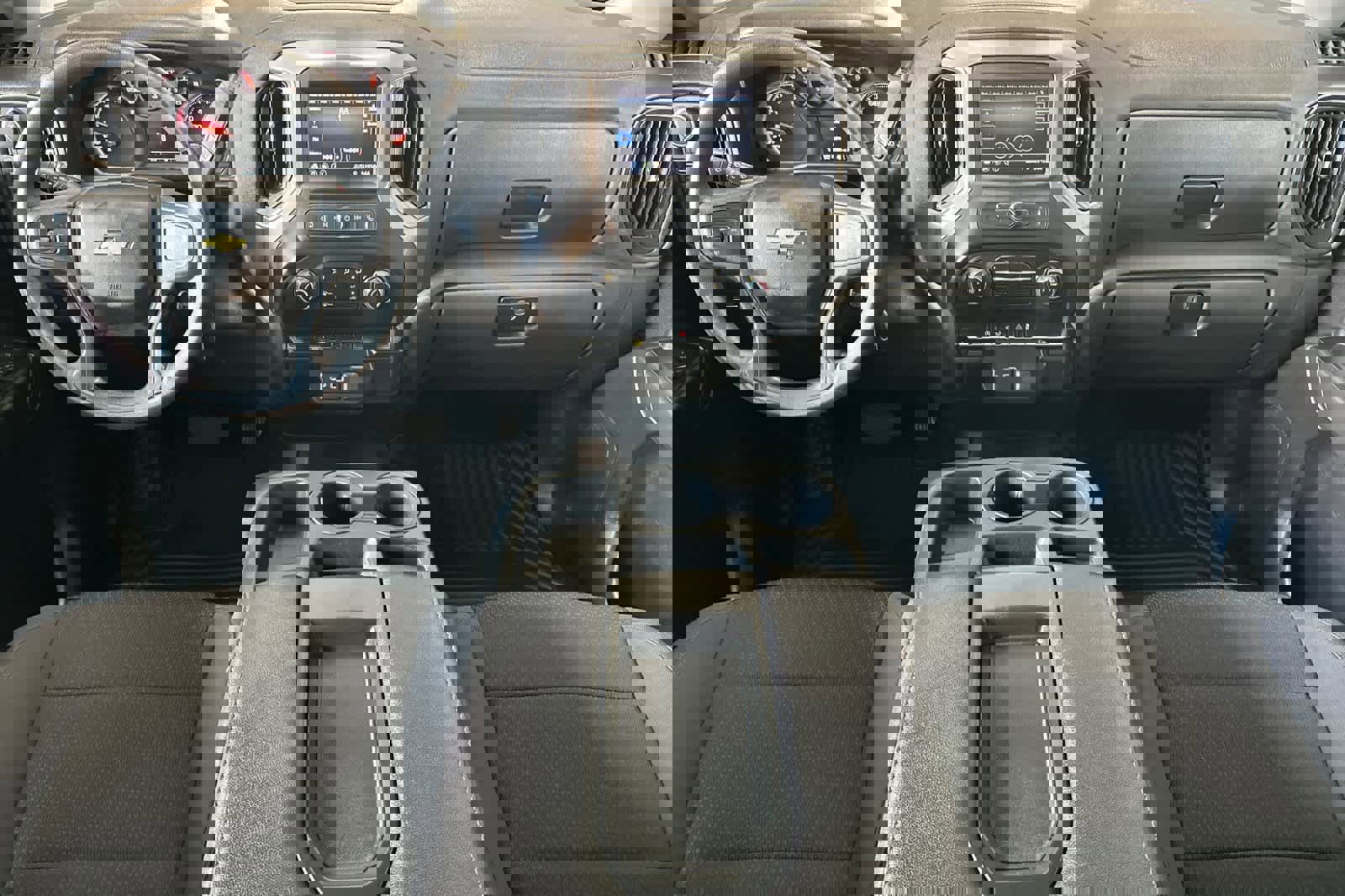 Used 2022 Chevrolet Silverado 1500 Custom image 3