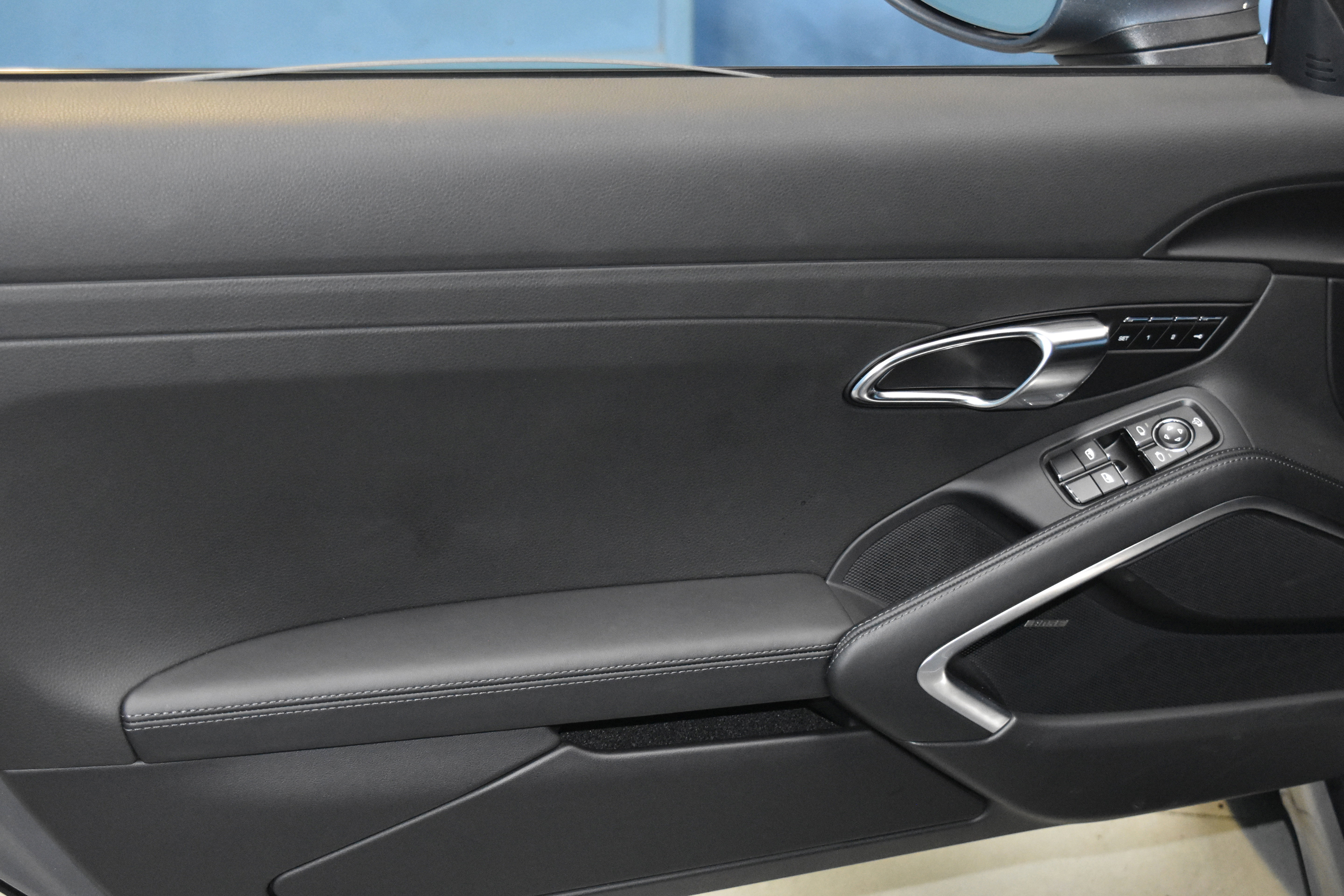 New 2025 Porsche 718 Cayman image 6