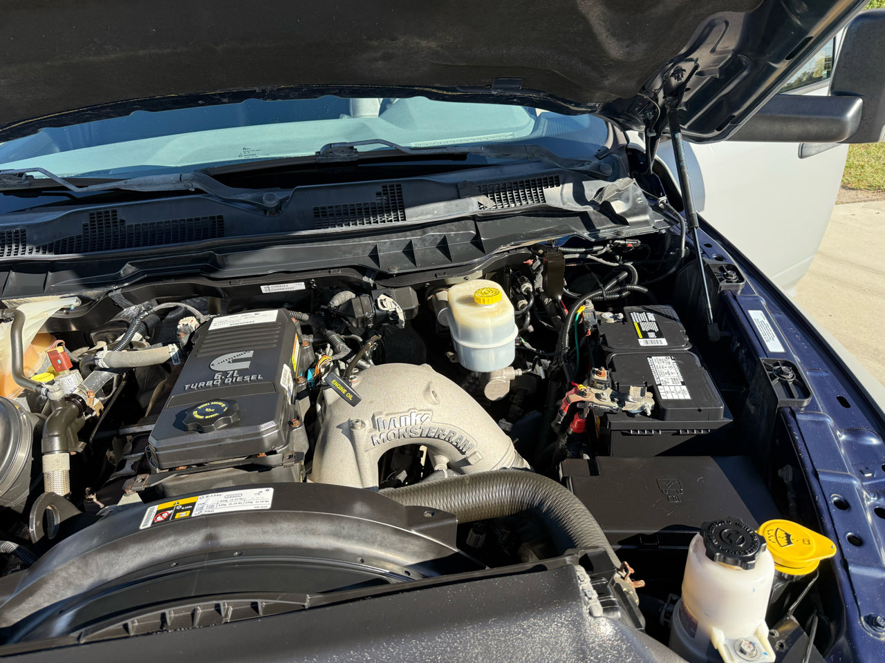 Used 2018 RAM 2500 Tradesman w/ Chrome Appearance Group image 32