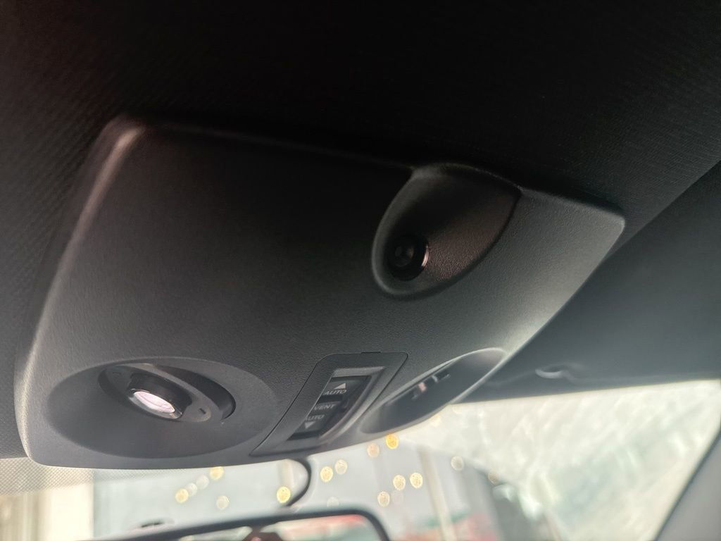 Used 2014 Dodge Avenger R/T w/ Sun/Sound Group image 14