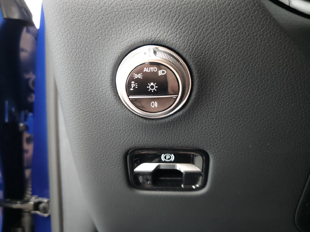 Certified 2026 Mercedes-Benz GLC 300 4MATIC image 9