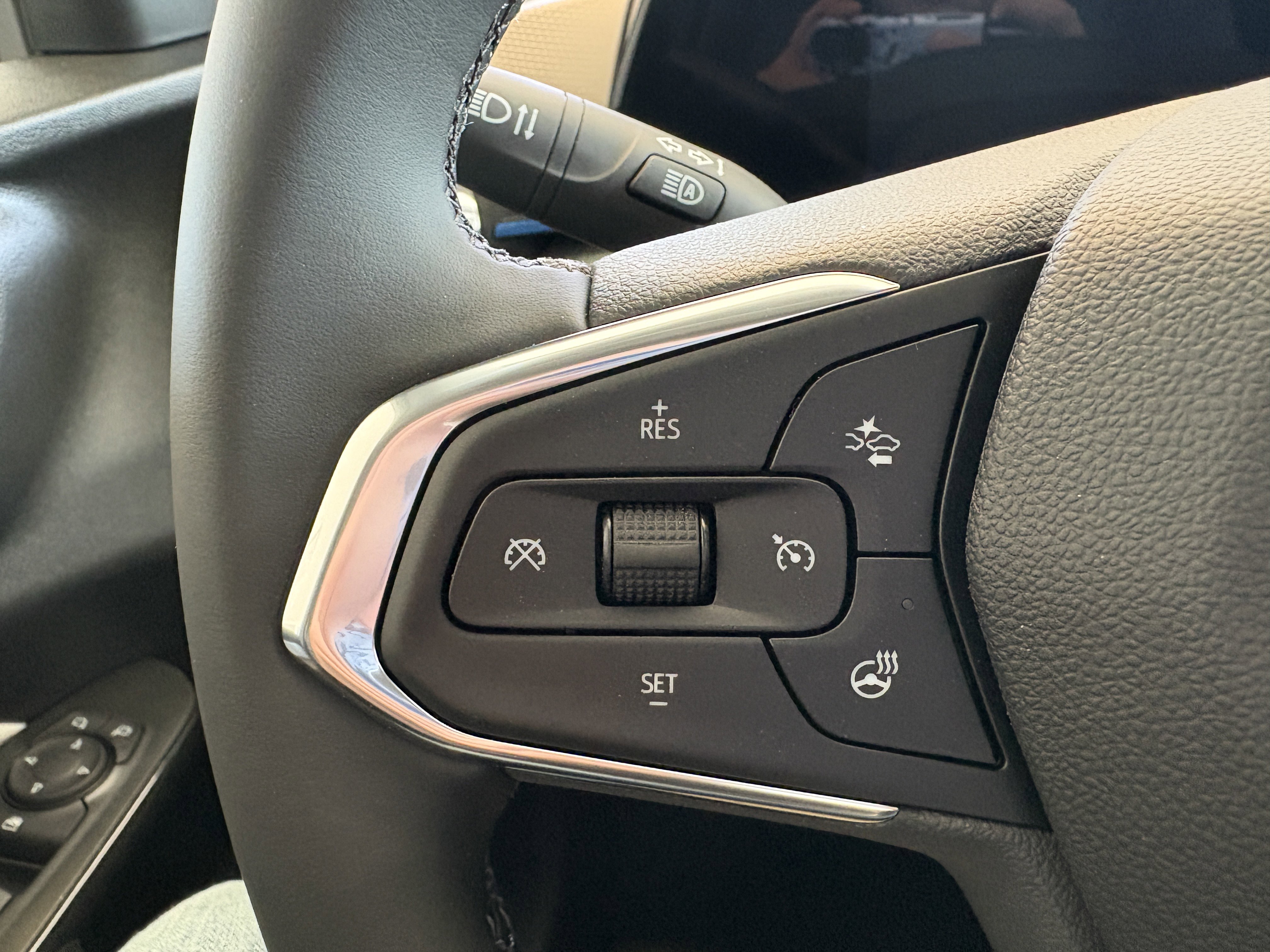 New 2026 Chevrolet Trax LT w/ Driver Confidence Package FWD image 12