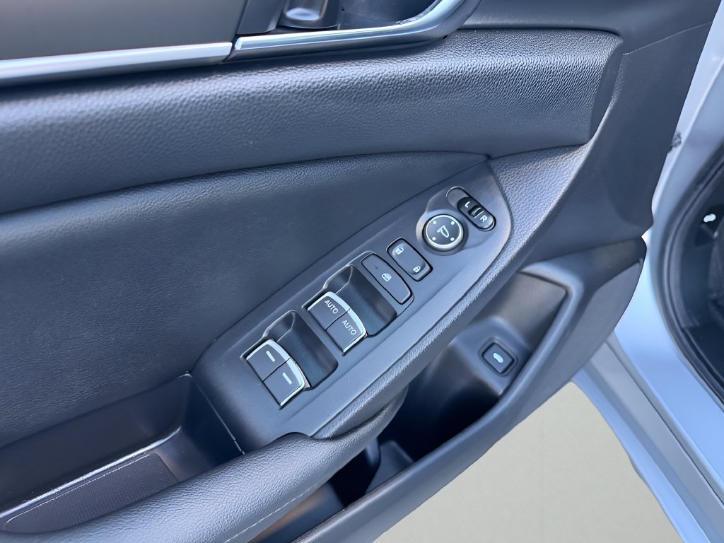 Used 2021 Honda Accord LX image 17