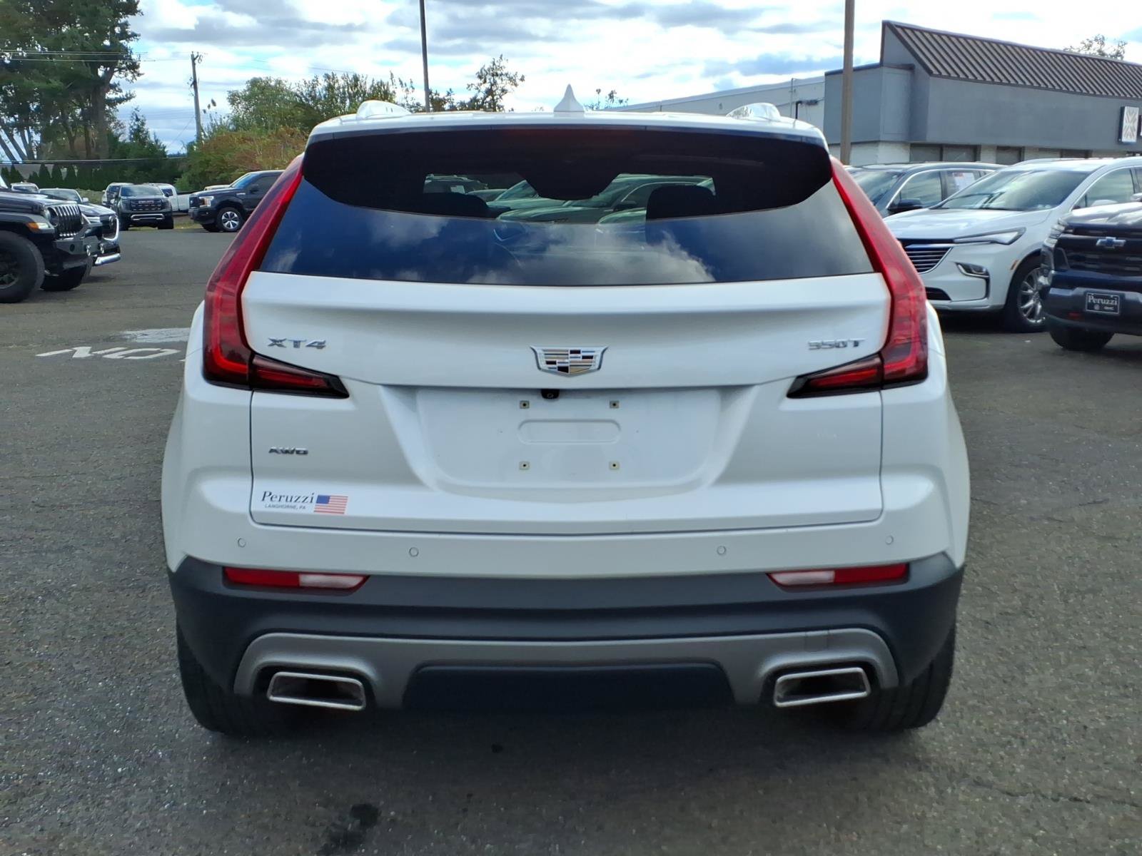 Used 2021 Cadillac XT4 Premium Luxury AWD/4WD image 4
