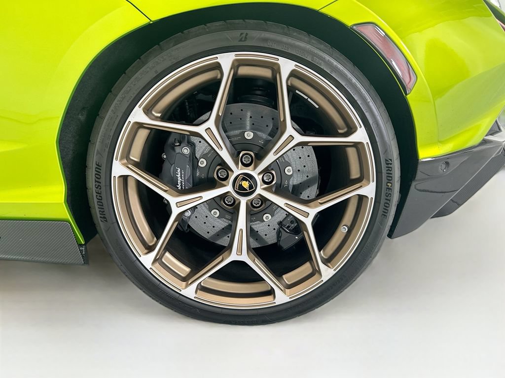 Used 2025 Lamborghini Revuelto AWD/4WD image 26