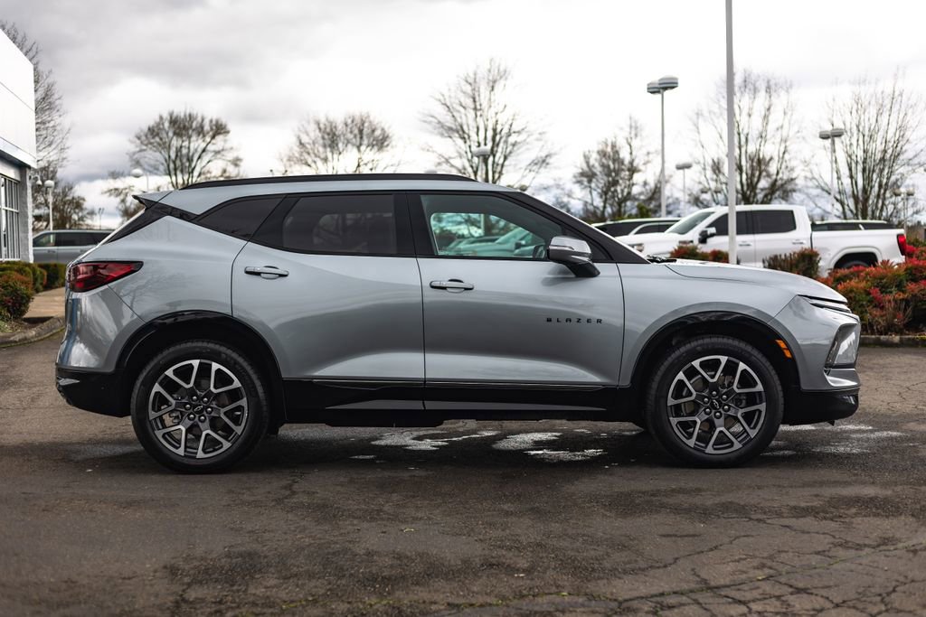 Used 2025 Chevrolet Blazer RS AWD/4WD image 8