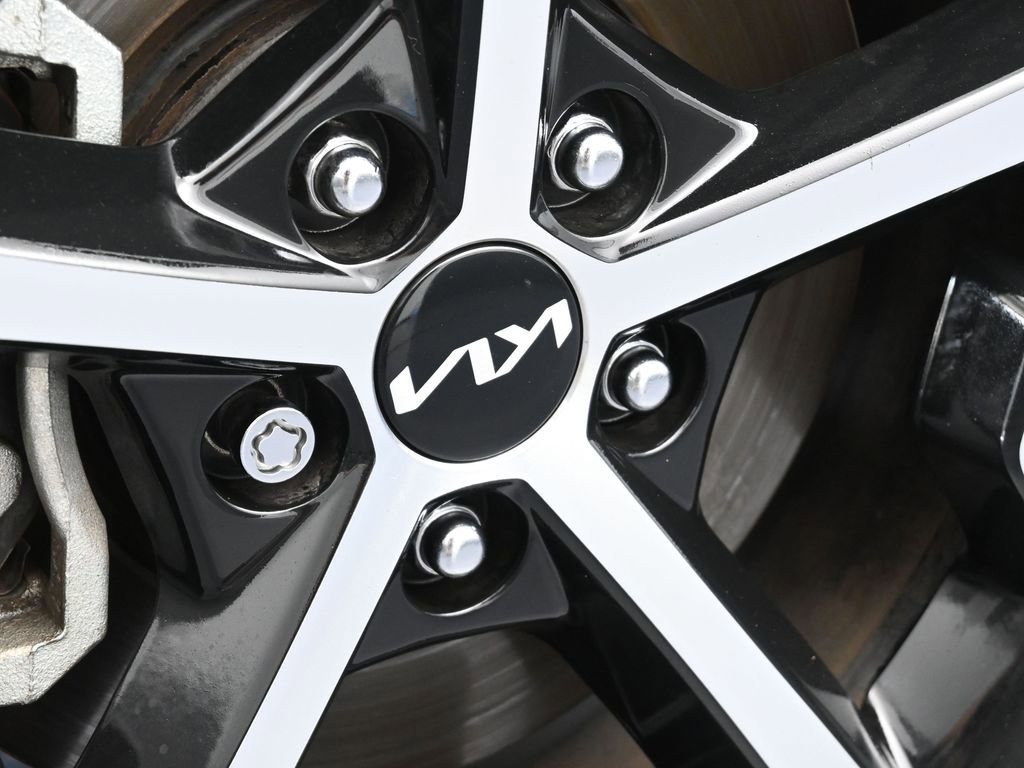Used 2025 Kia Sportage EX image 33