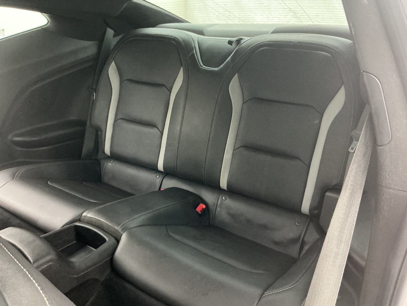 Used 2018 Chevrolet Camaro LT RWD image 20
