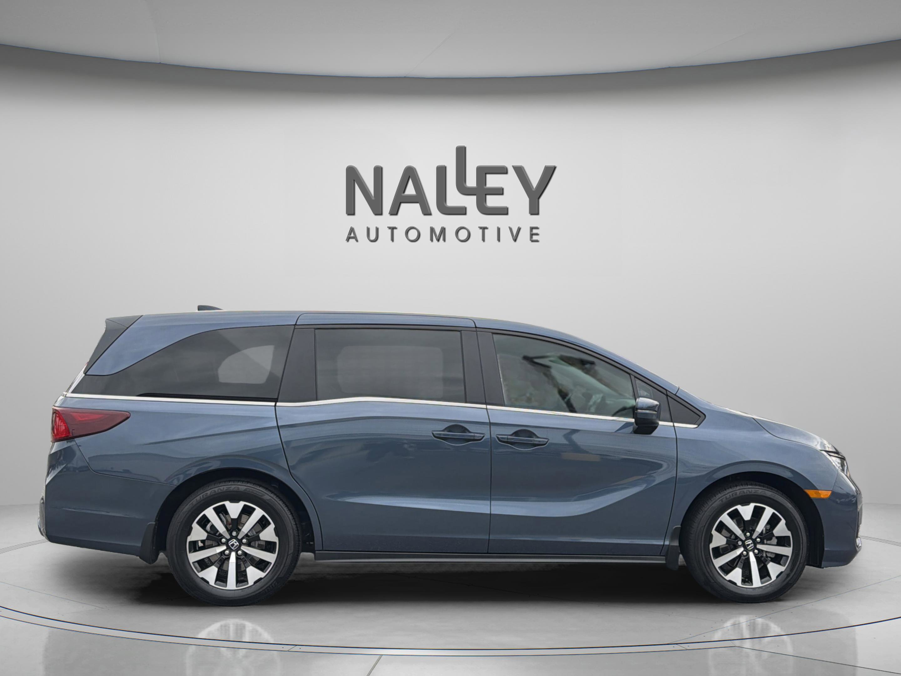 Certified 2026 Honda Odyssey EX-L image 7