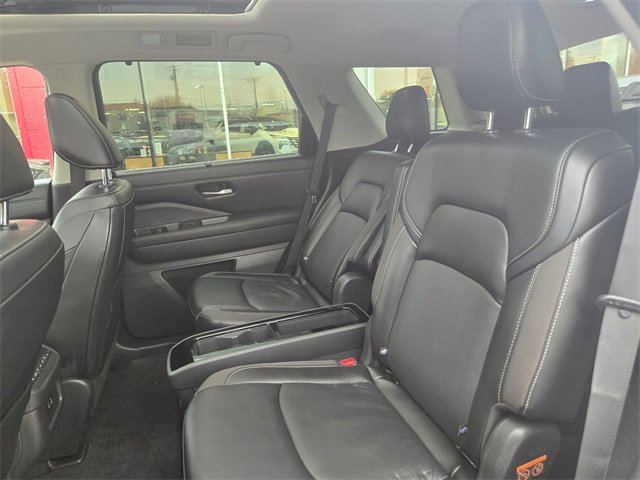 Used 2022 Nissan Pathfinder SL w/ SL Premium Package image 16