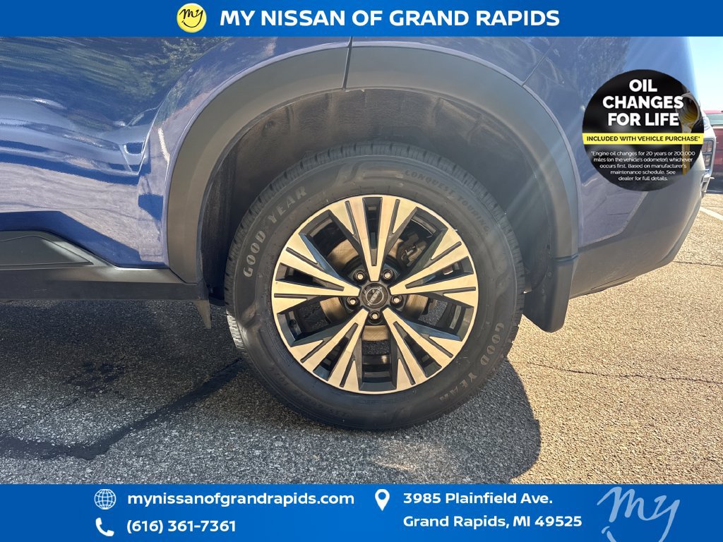 Used 2023 Nissan Rogue SV AWD/4WD image 32