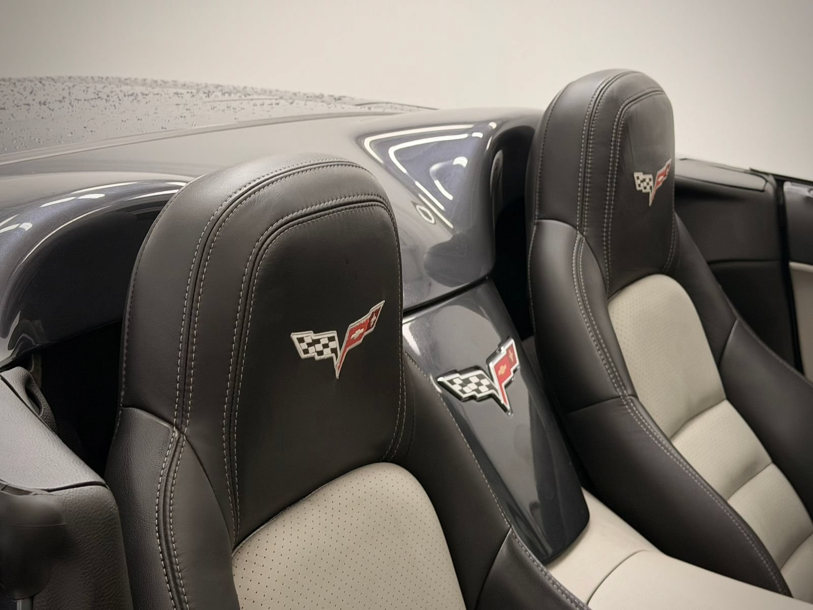 Used 2011 Chevrolet Corvette Grand Sport w/ Preferred Equipment Group RWD image 16