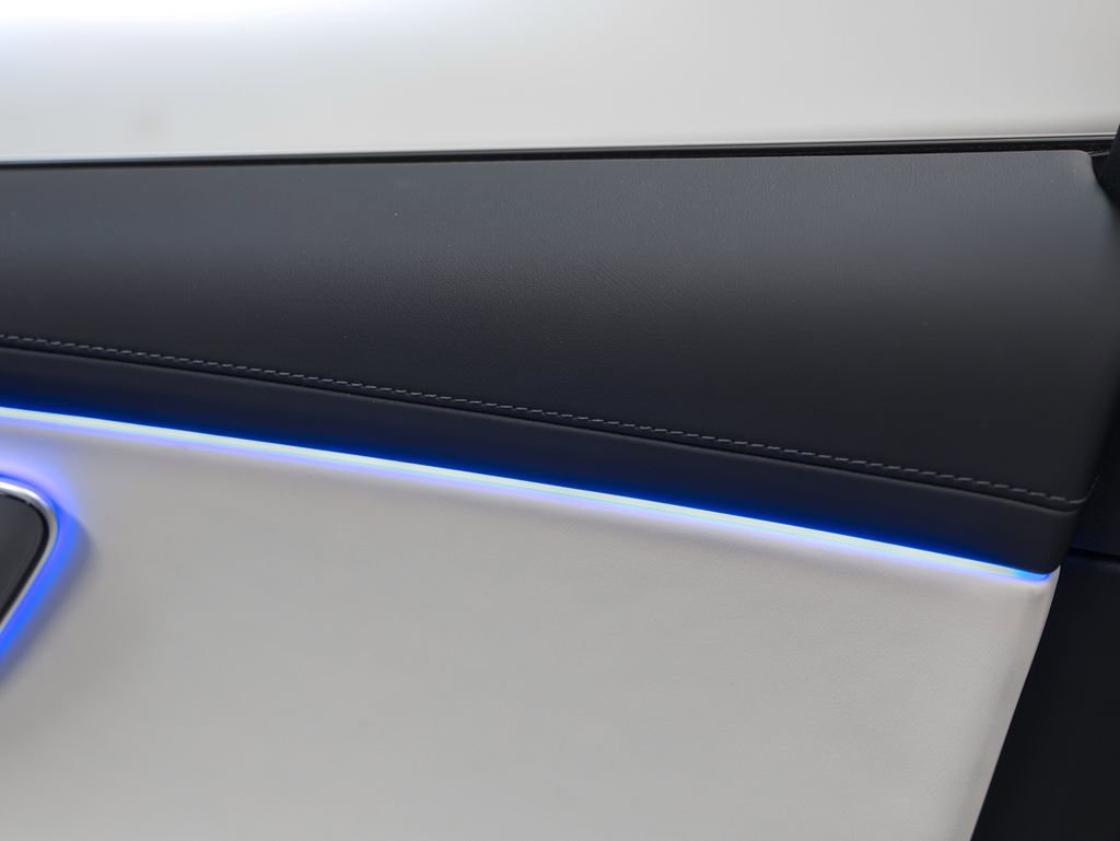 Used 2025 Mercedes-Benz E 53 AMG e 4MATIC Sedan image 30