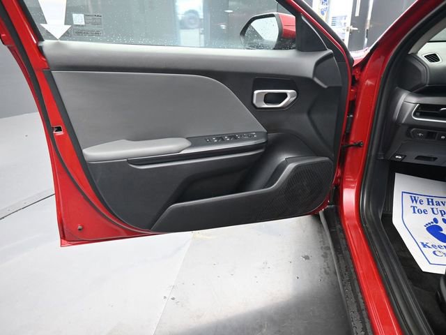 Used 2025 Kia K4 LXS image 9