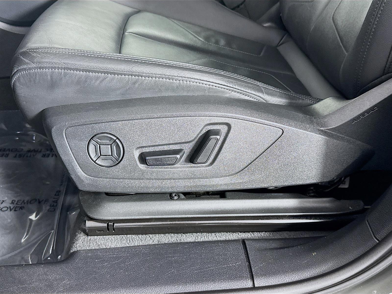 Used 2024 Audi Q3 2.0T Premium image 21