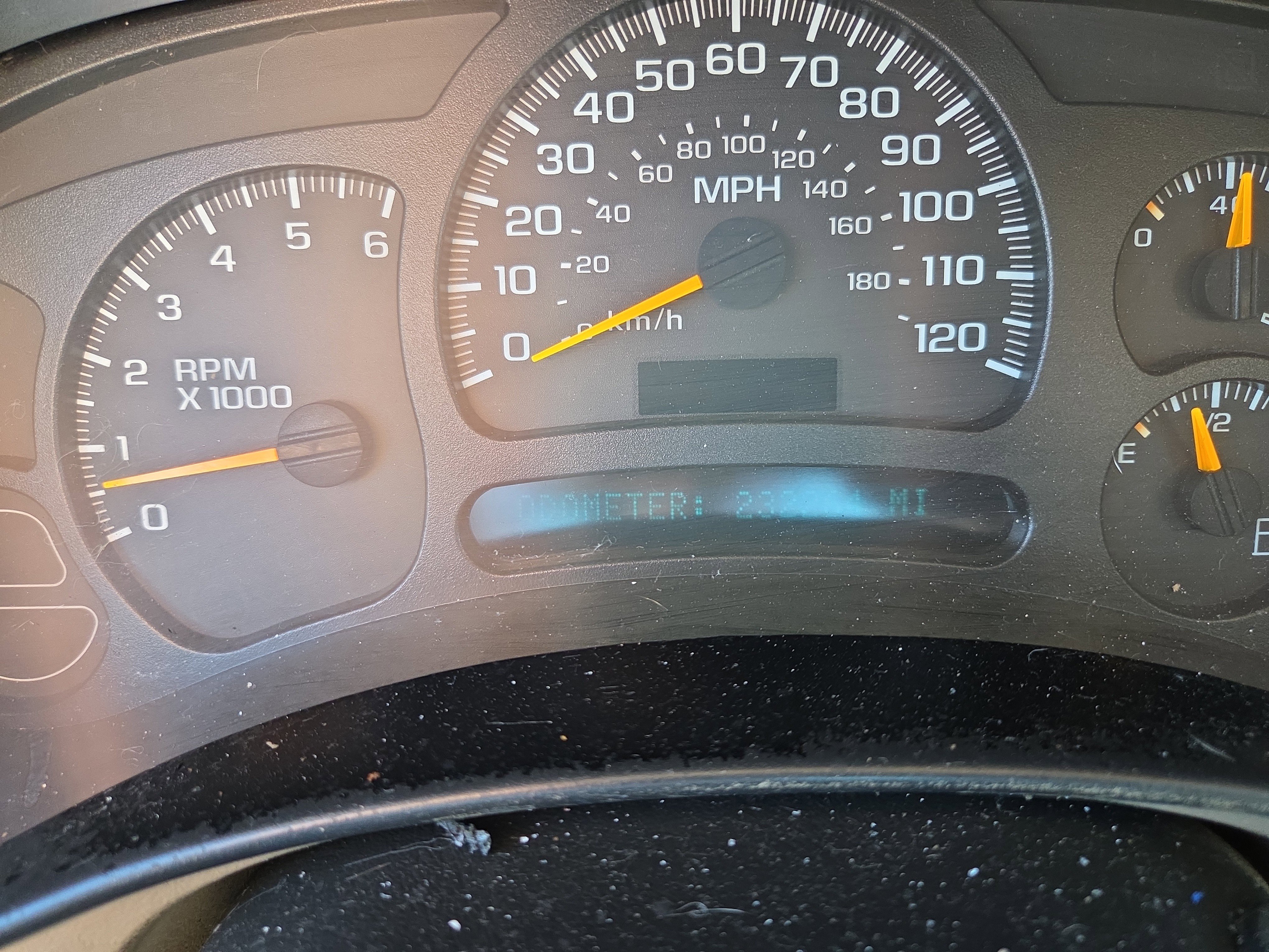 Used 2005 Chevrolet Suburban LT w/ Preferred Equipment Group RWD image 18