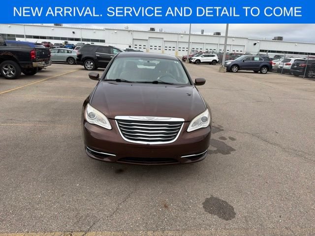 Used 2012 Chrysler 200 Touring w/ Cold Weather Group FWD image 4