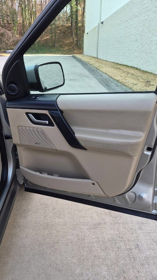 Used 2012 Land Rover LR2 HSE image 57