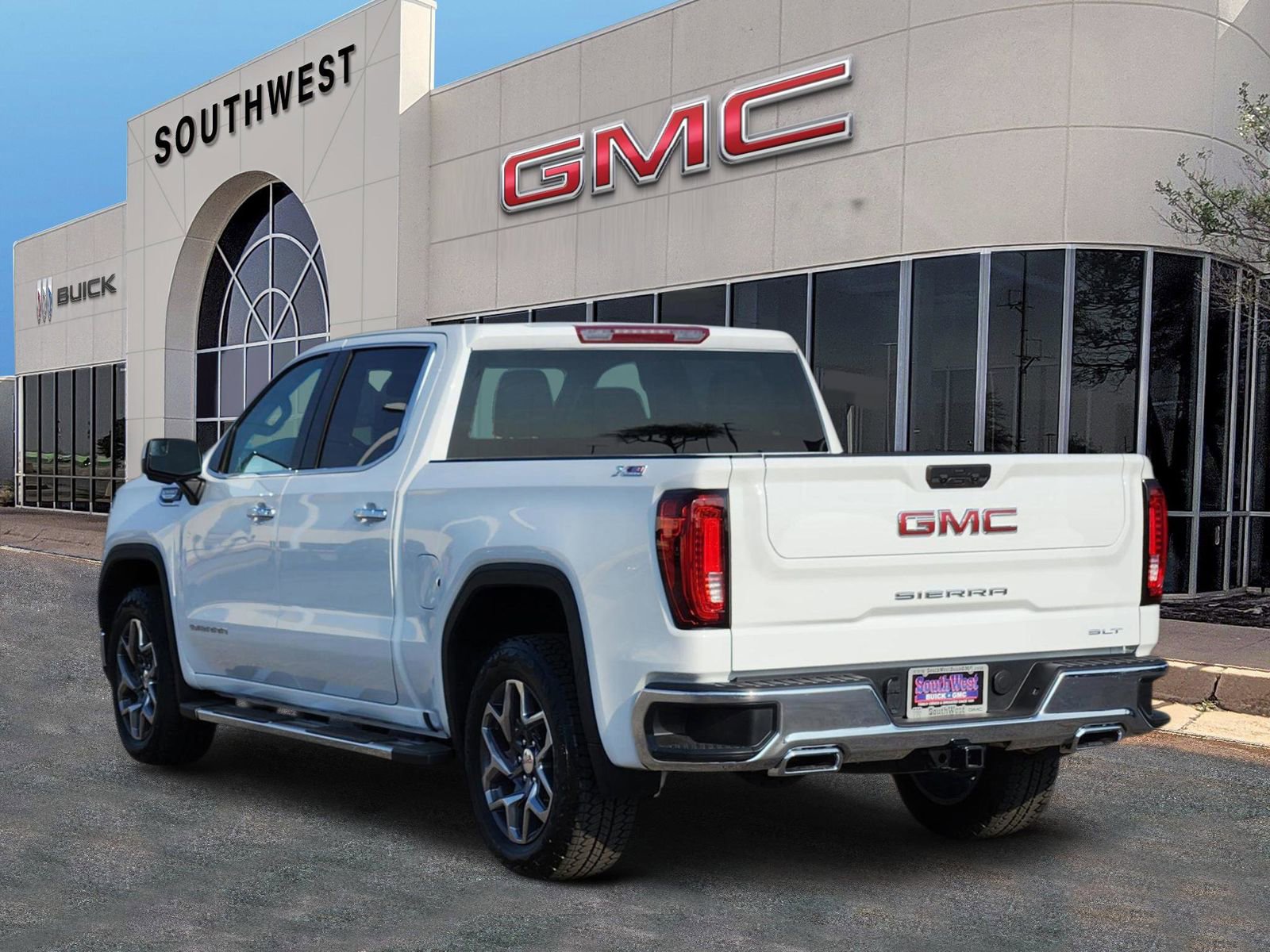New 2026 GMC Sierra 1500 SLT AWD/4WD image 4