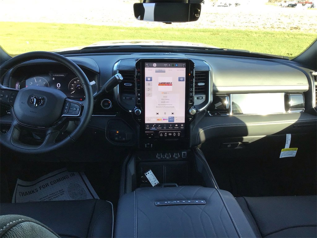 New 2025 RAM 2500 Limited image 22