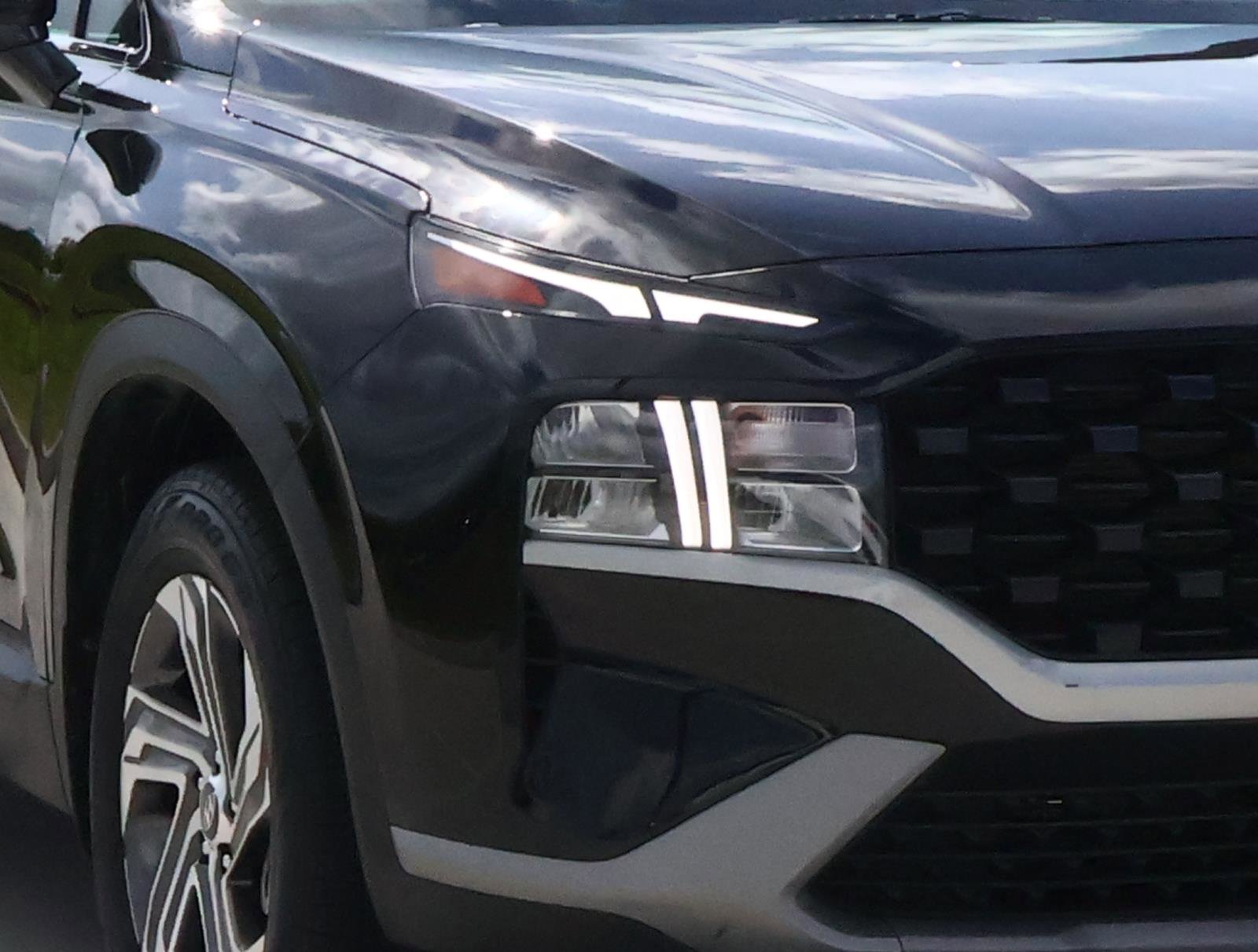 Used 2023 Hyundai Santa Fe SEL image 7