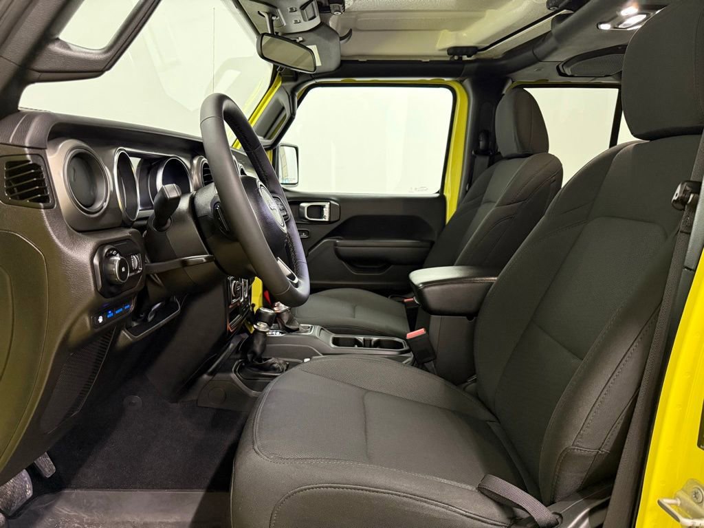 Used 2023 Jeep Wrangler Unlimited w/ Cold Weather Group image 13