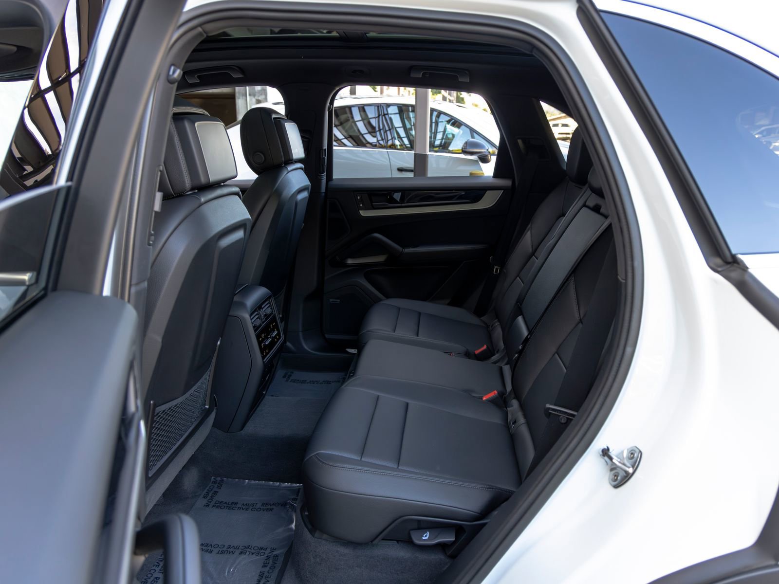 Certified 2026 Porsche Cayenne image 46