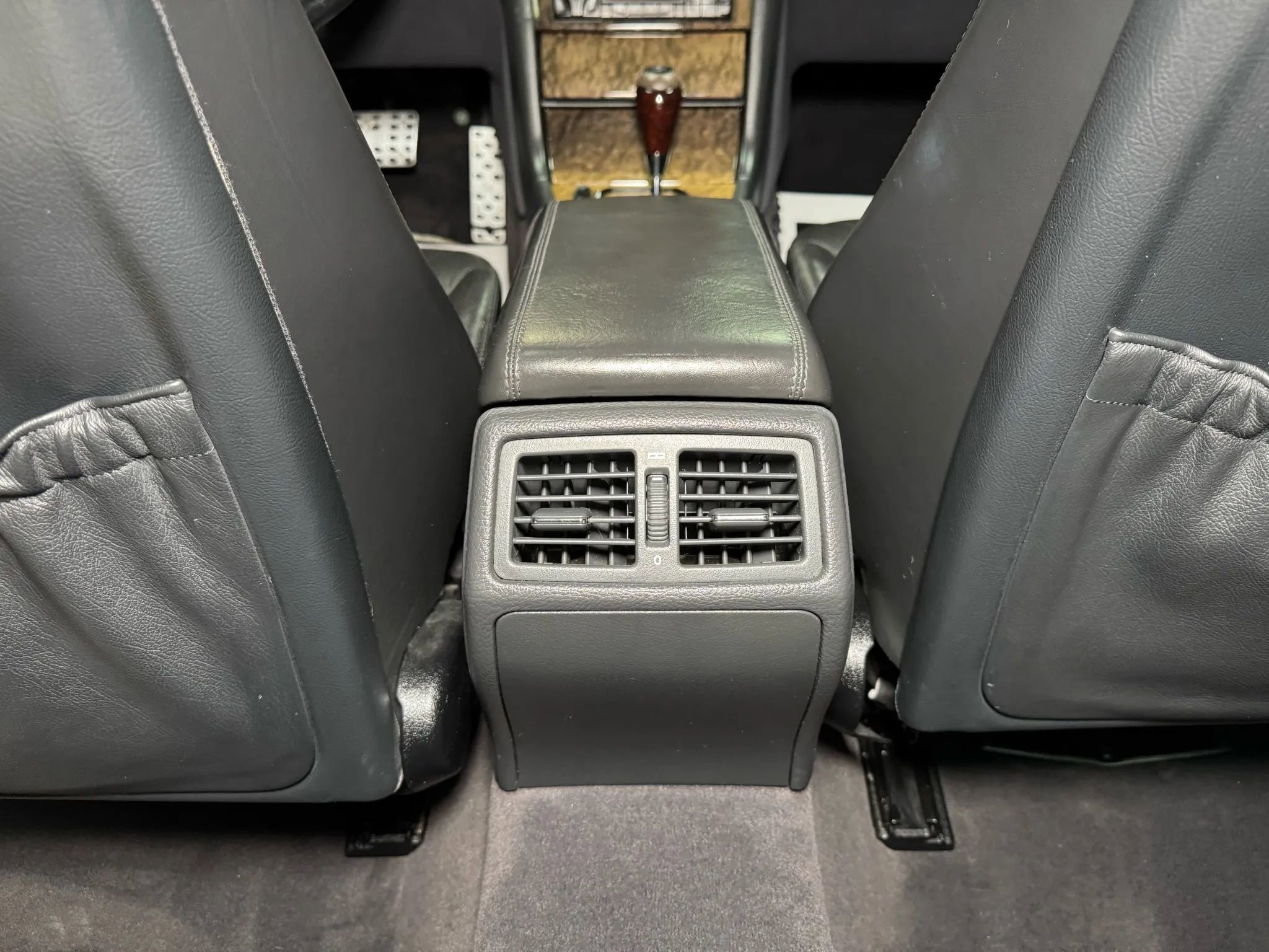 Used 2000 Mercedes-Benz E 55 AMG Sedan image 26