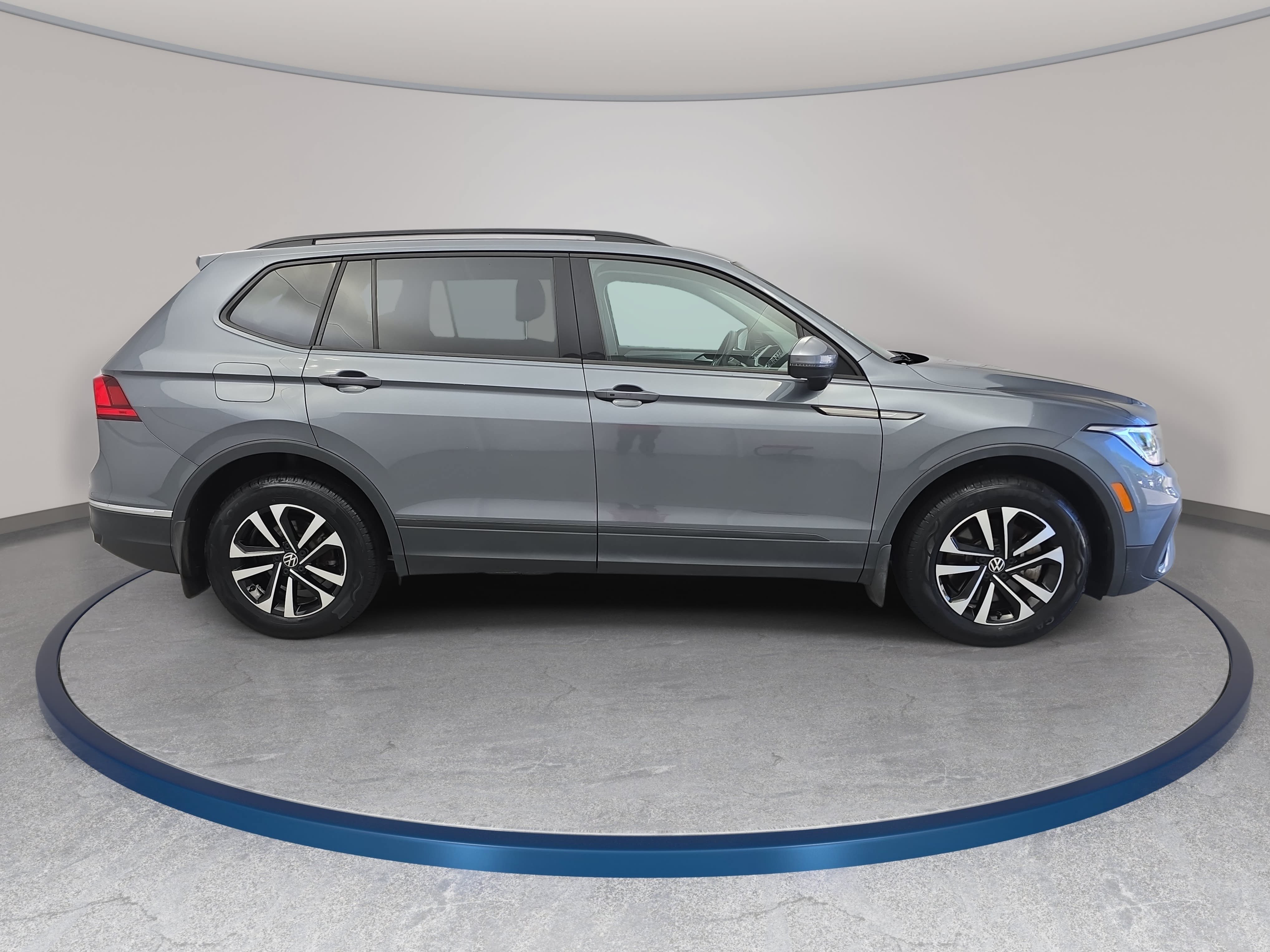 Used 2023 Volkswagen Tiguan S FWD image 4