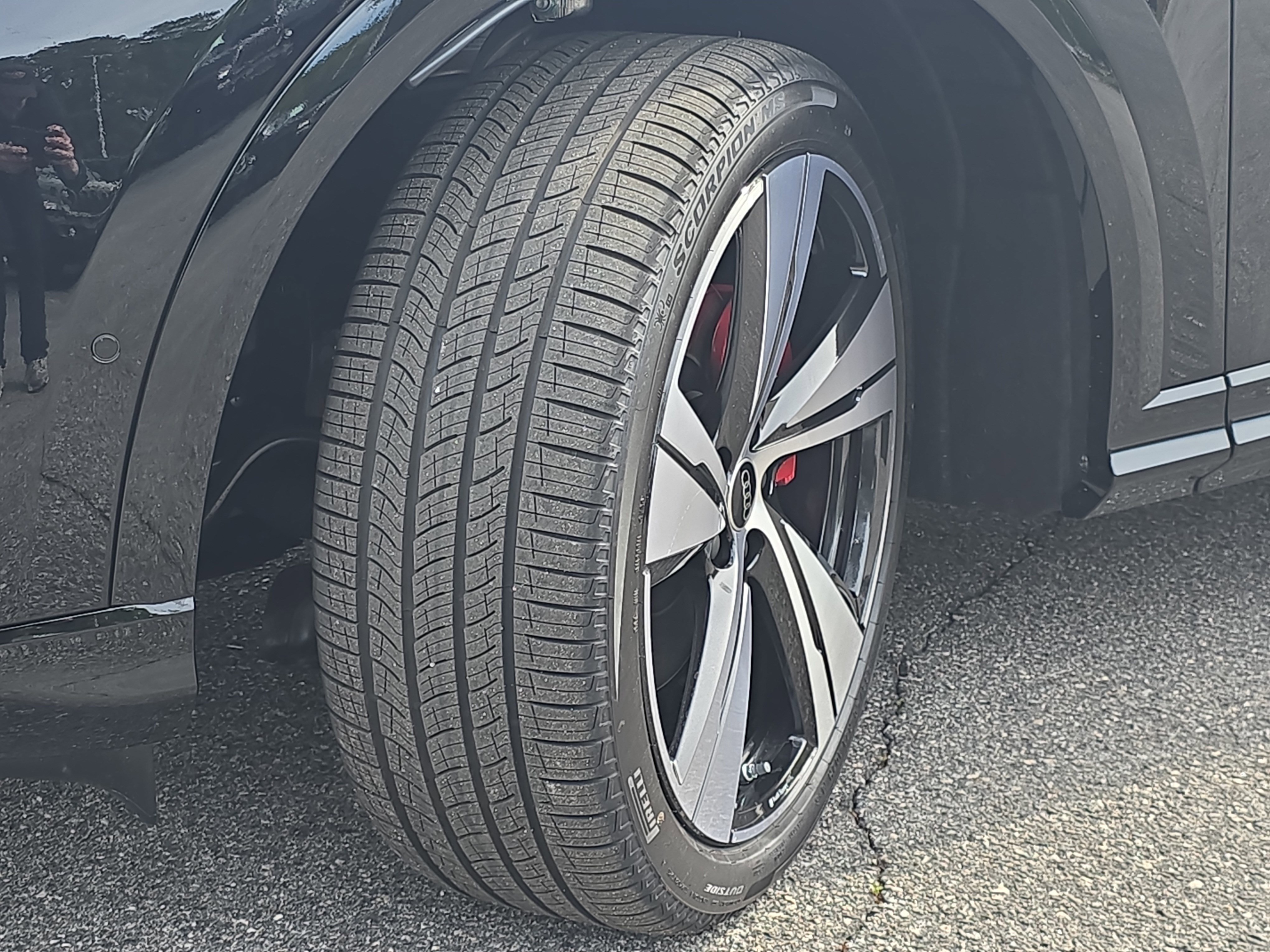 New 2026 Audi SQ5 Premium Plus image 32