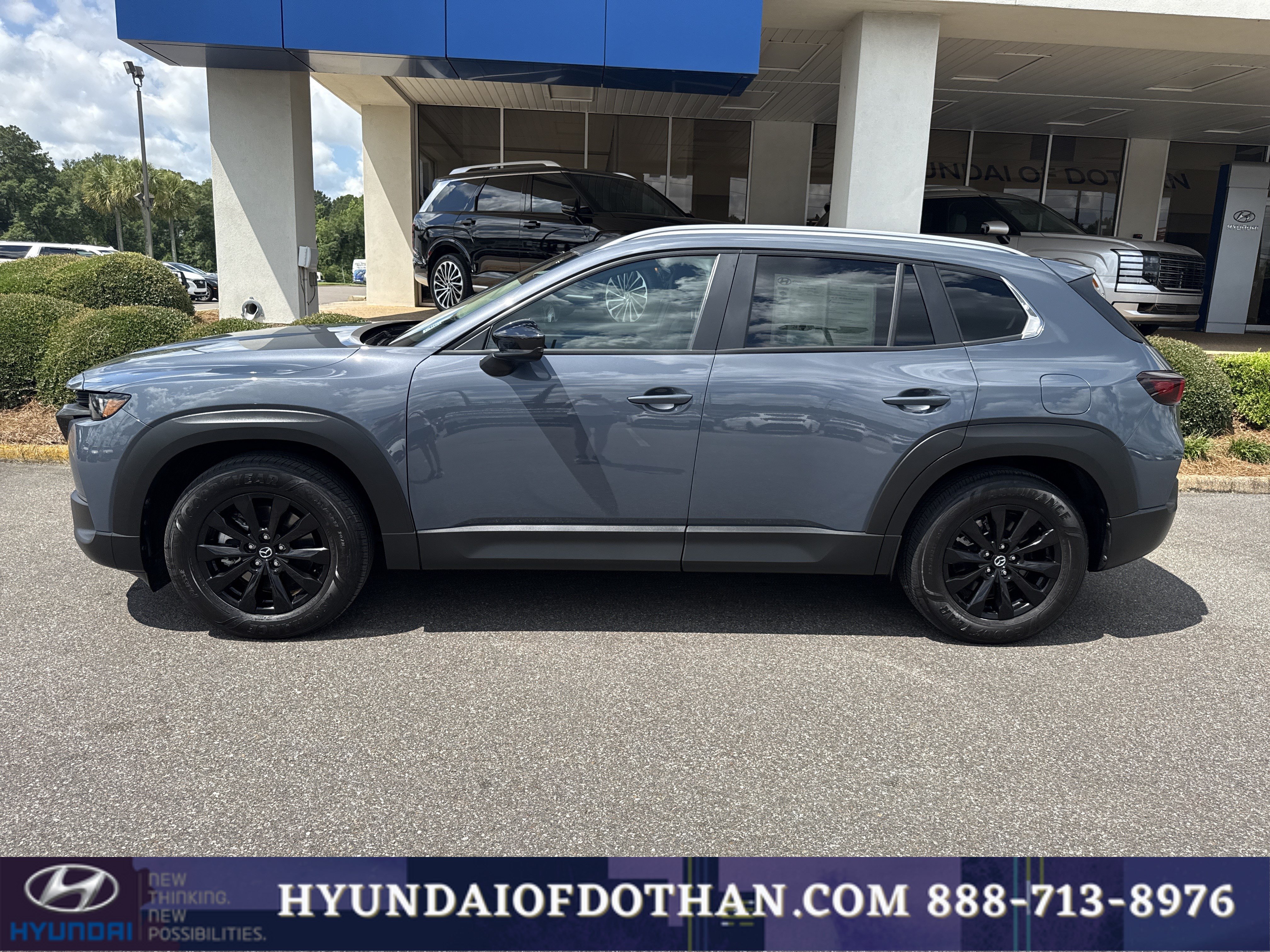 Used 2024 MAZDA CX-50 AWD 2.5 S w/ Premium Package image 2