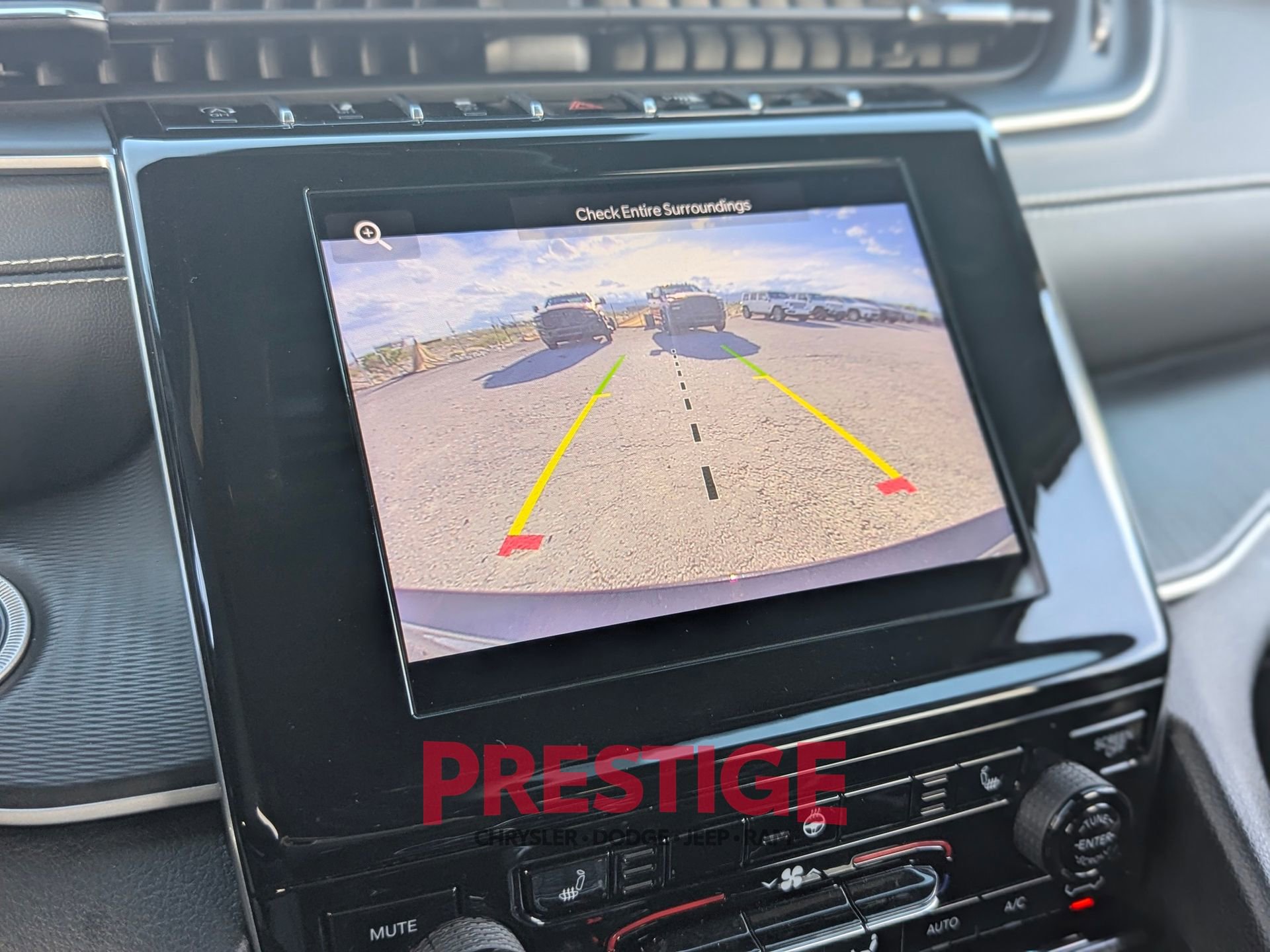 Used 2024 Jeep Grand Cherokee L Altitude image 25