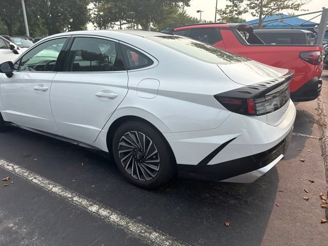 Certified 2025 Hyundai Sonata SEL FWD image 6