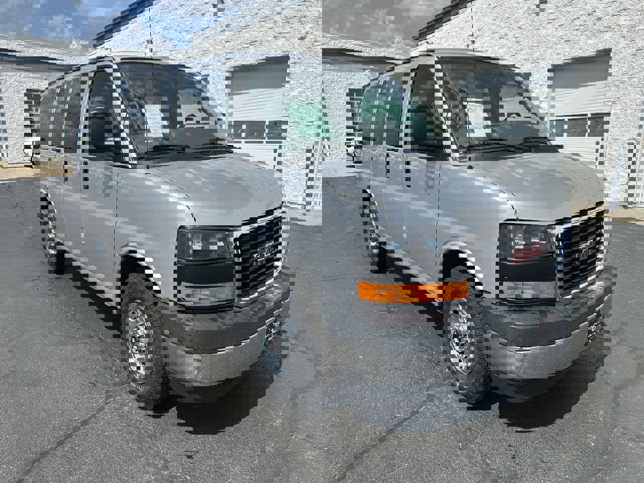 Used 2017 GMC Savana 2500 LT w/ LT Preferred Equipment Group