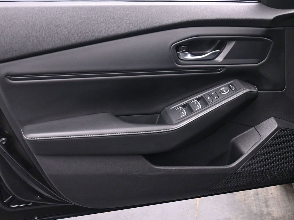Used 2023 Honda Accord Sport image 10