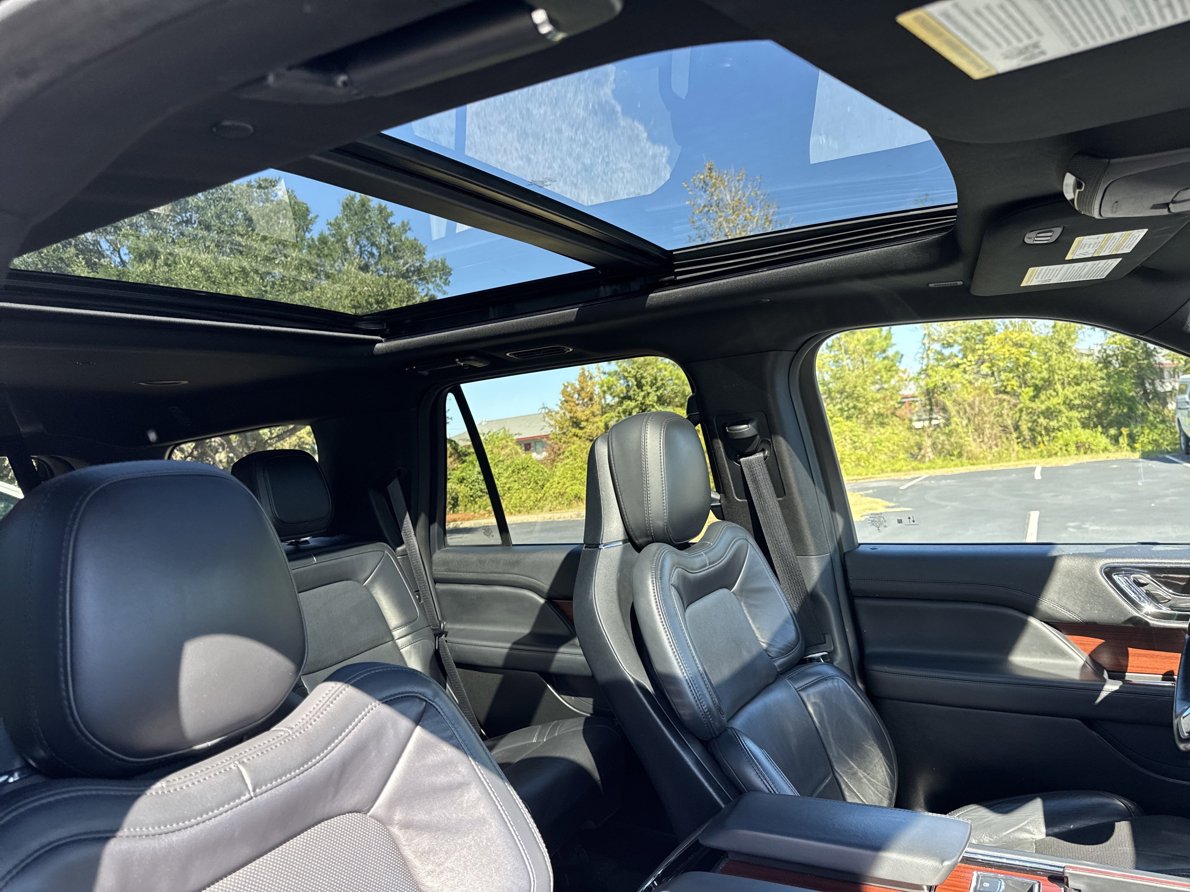 Used 2023 Lincoln Navigator Reserve image 40