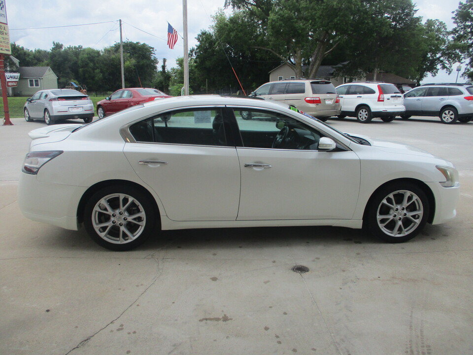 Used 2014 Nissan Maxima 3.5 SV w/ Sport Package FWD image 17