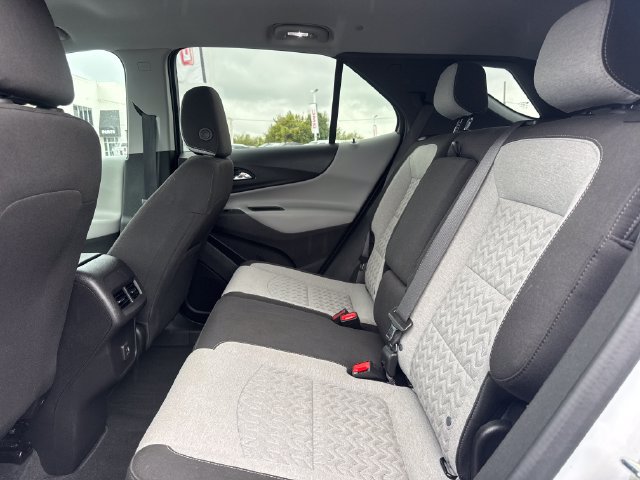 Used 2024 Chevrolet Equinox LT FWD image 11