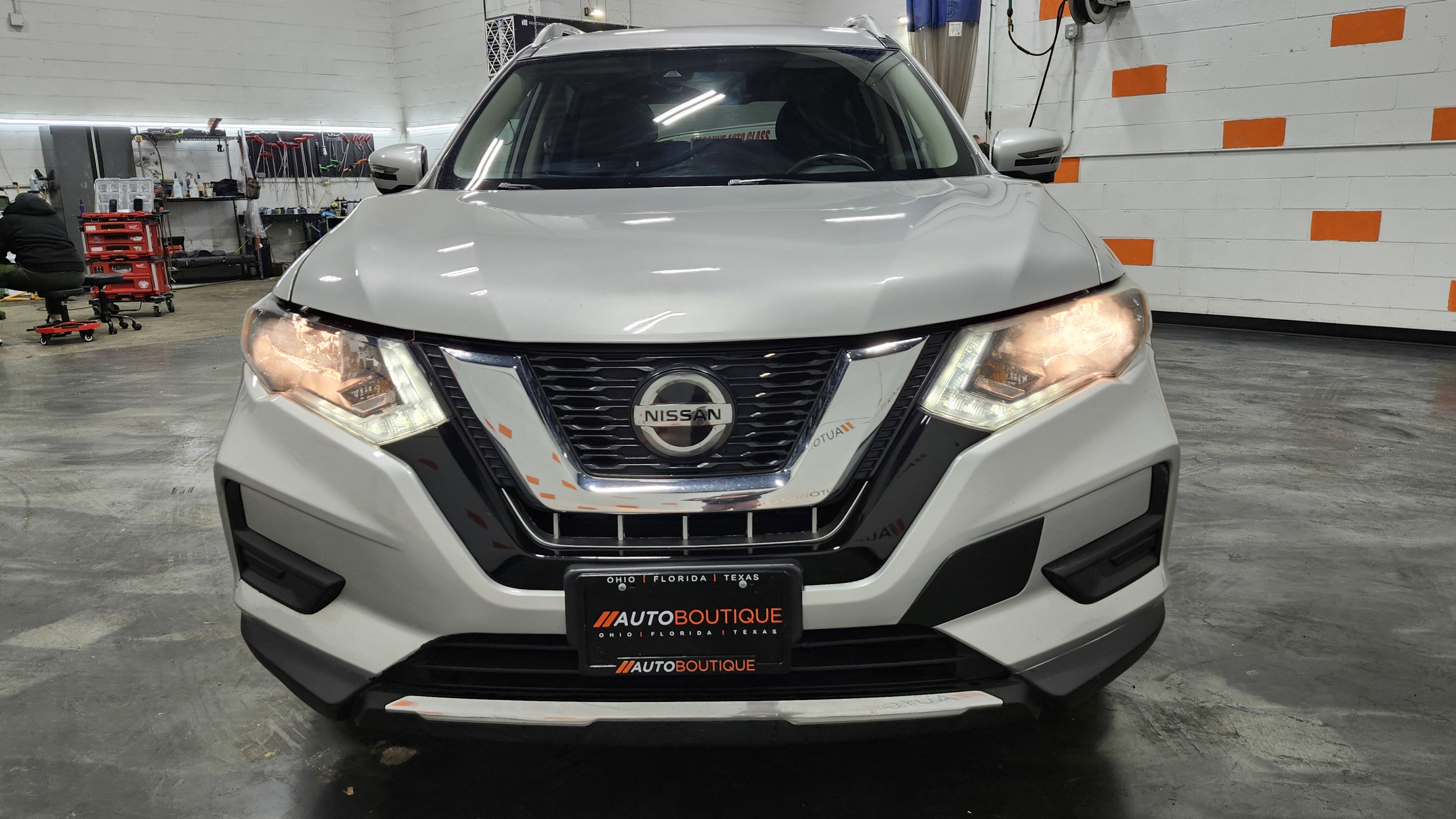 Used 2020 Nissan Rogue SV image 12