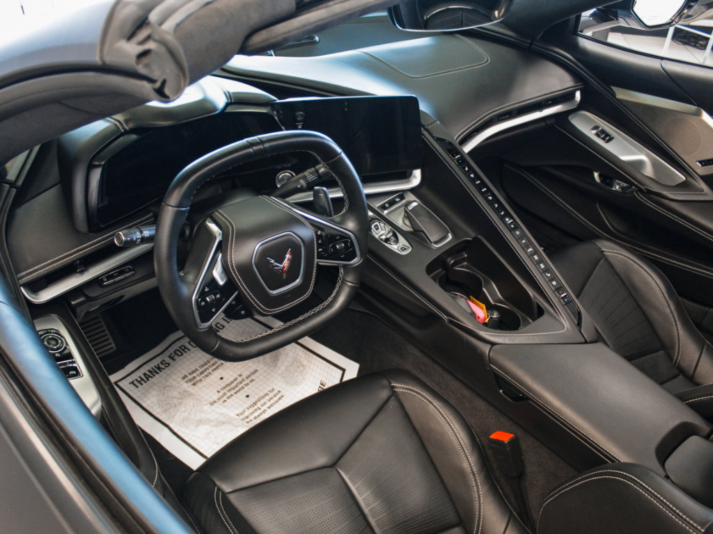 Used 2023 Chevrolet Corvette Stingray Premium Cpe w/ Z51 Performance Package RWD image 4