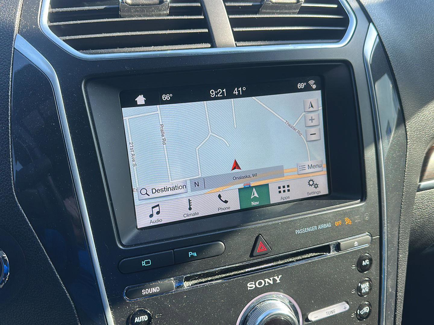 Used 2018 Ford Explorer Limited image 18