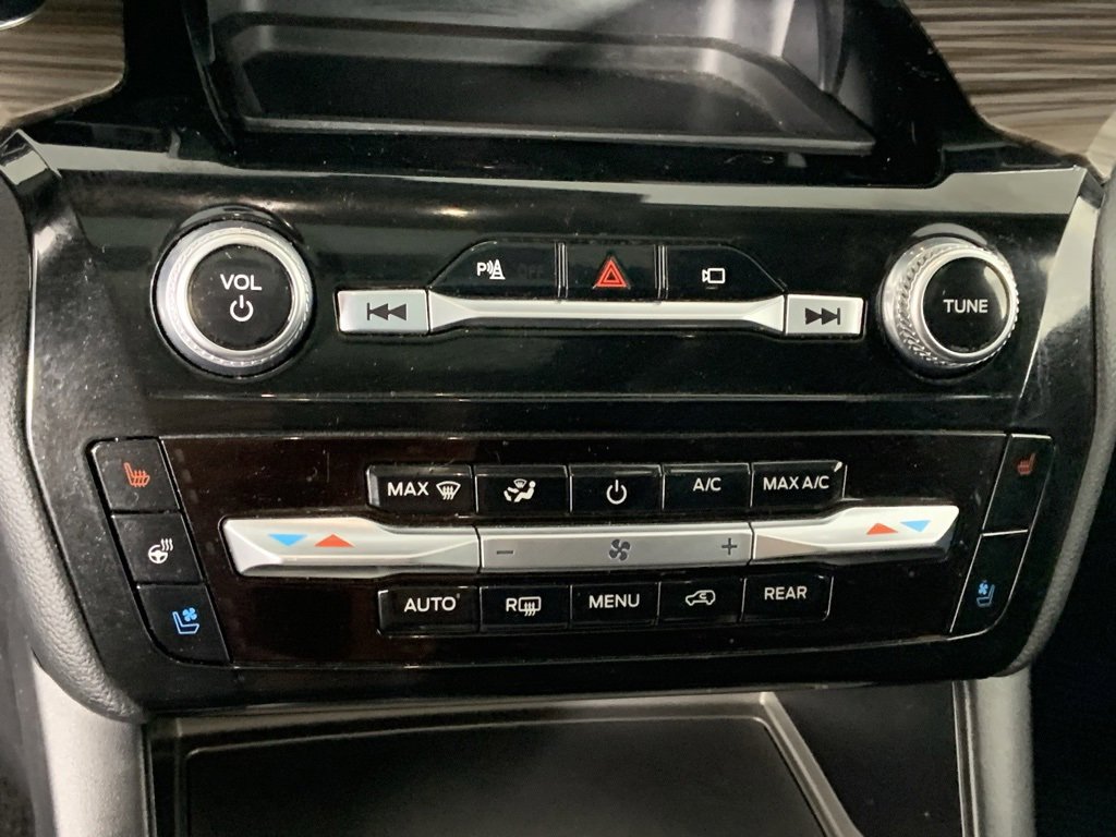 Used 2021 Ford Explorer Limited w/ Equipment Group 301A image 12