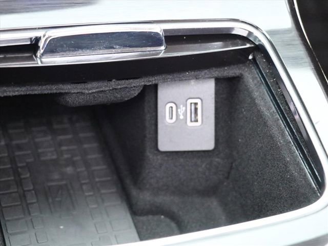 Used 2023 Lincoln Nautilus Reserve w/ Equipment Group 201A image 26