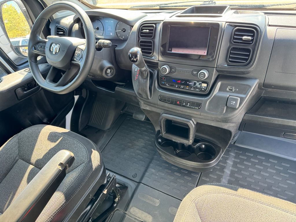 Used 2023 RAM ProMaster 2500 w/ Convenience Group FWD image 12