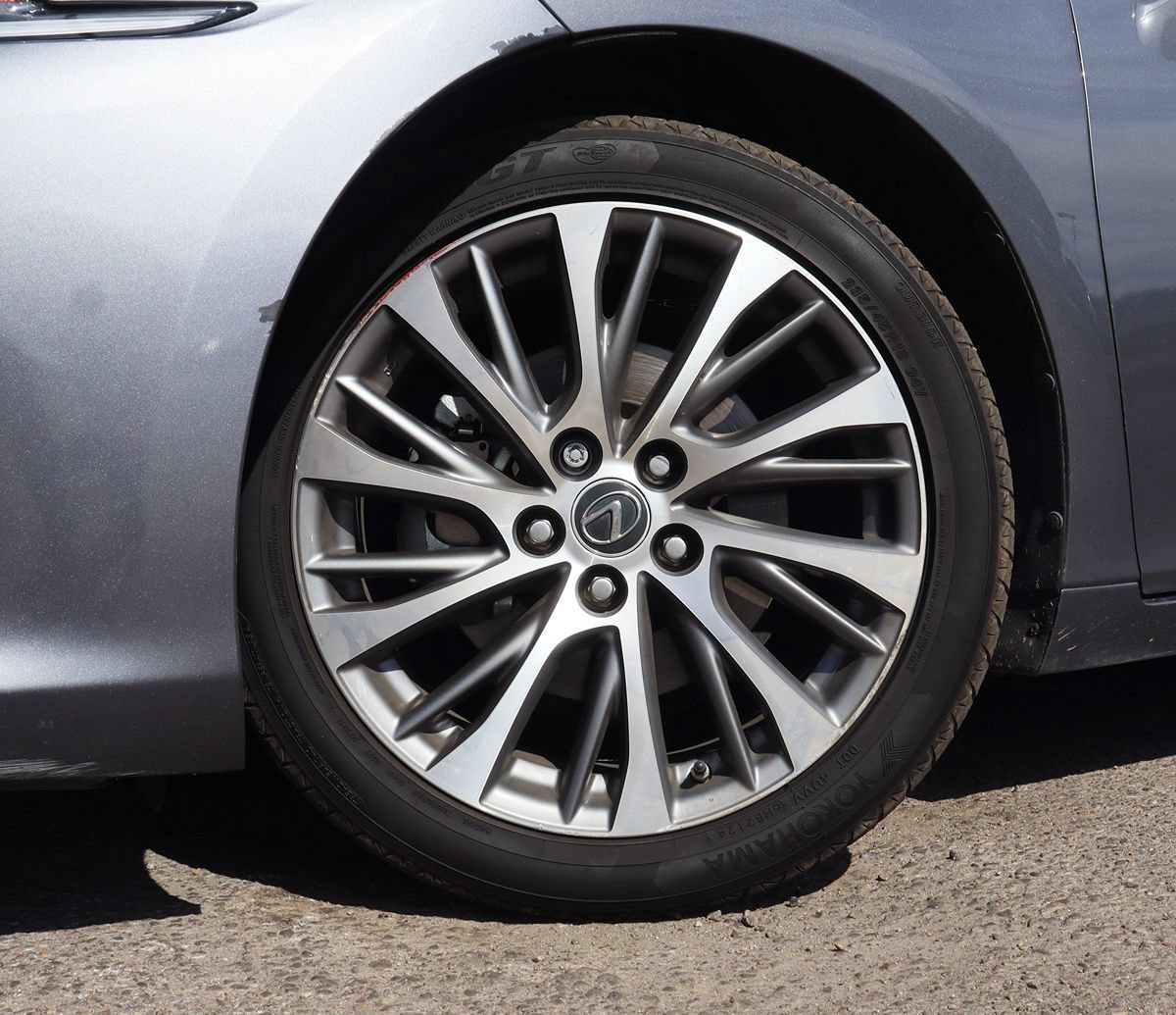 Used 2020 Lexus ES 350 w/ Premium Package FWD image 5