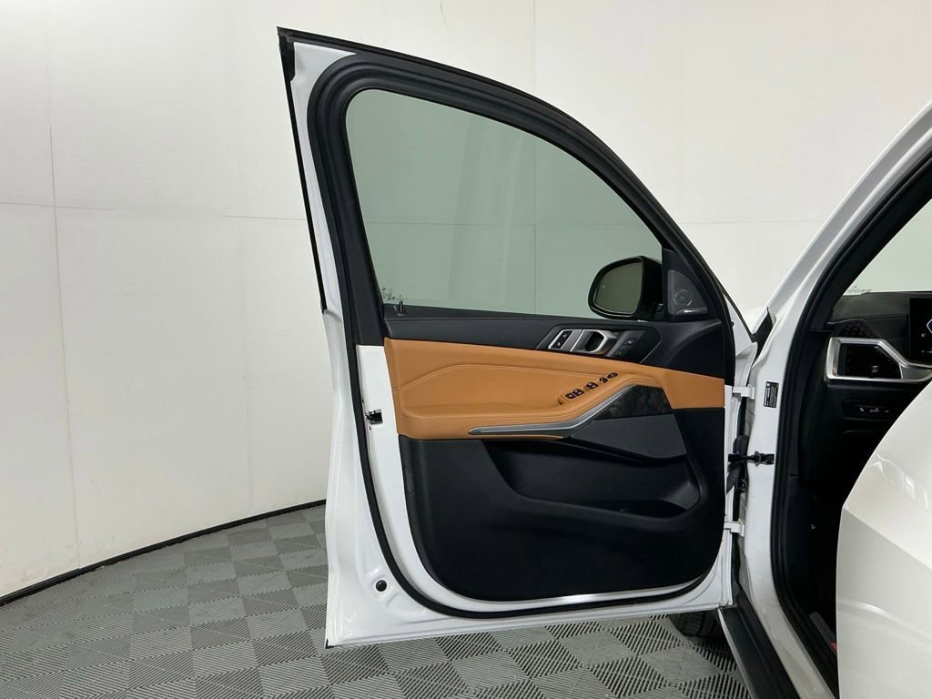 Certified 2024 BMW X5 sDrive40i w/ Premium Package RWD image 20