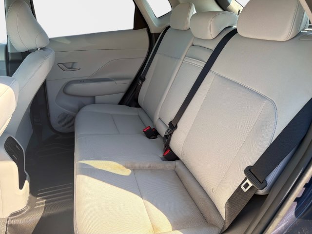 Used 2025 Hyundai Kona SEL FWD image 12